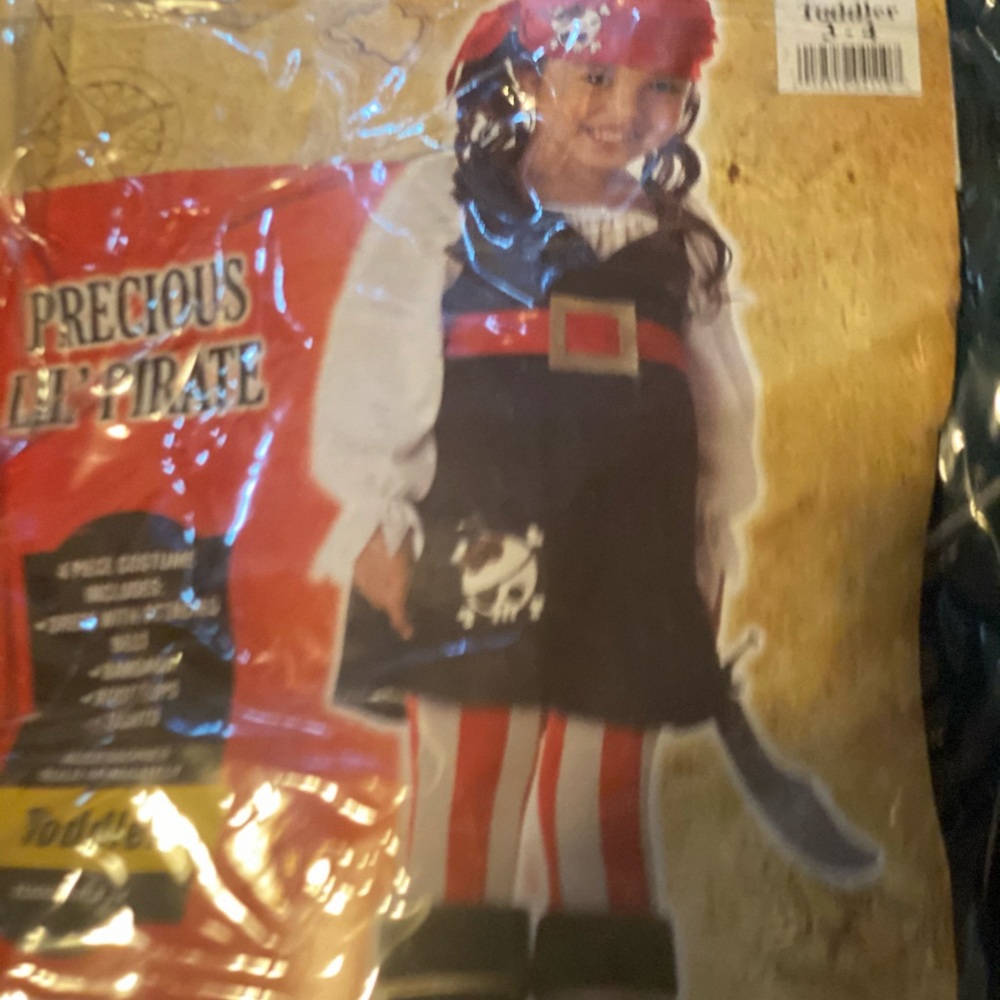 Halloween - Picture 2 of 6